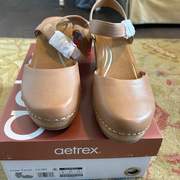 Aetrex Finley Leather Heel – Size 8.5 – Camel – New in Box - Picture 13 of 14